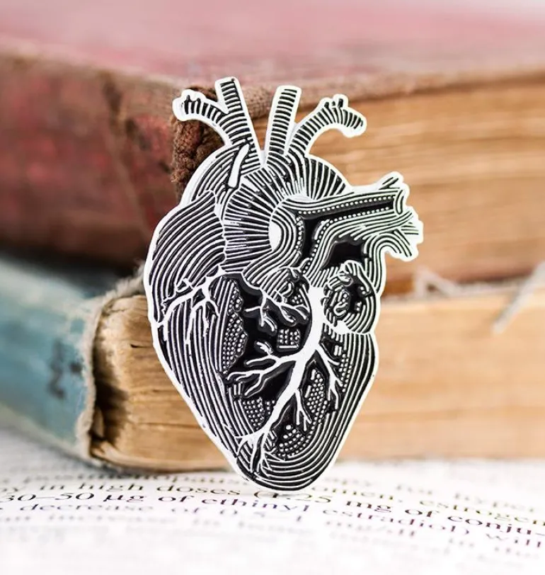 Coeur sur tableau noir - Pins