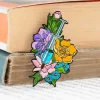 Seringue avec des fleurs - Pins